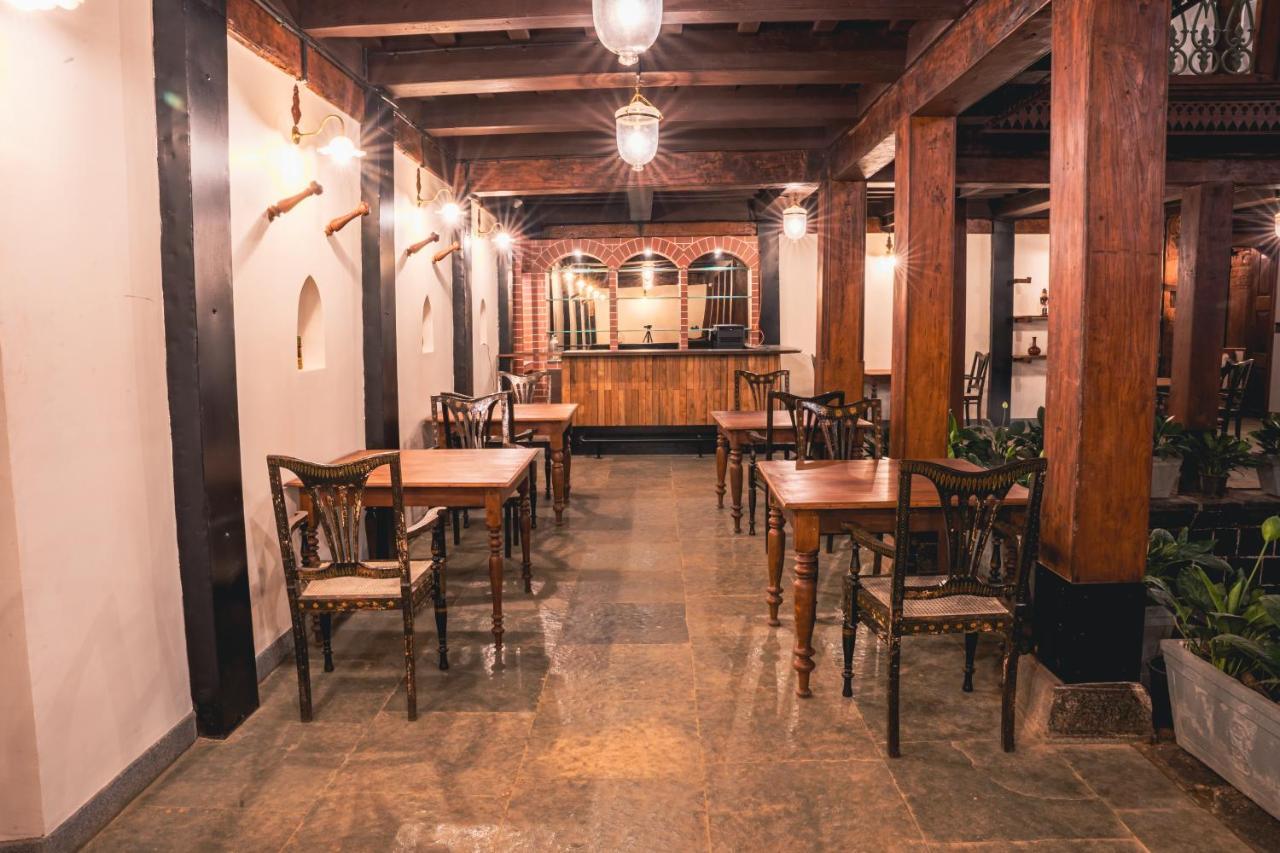 Sawantwadi Palace Boutique Art Hotel Exterior foto