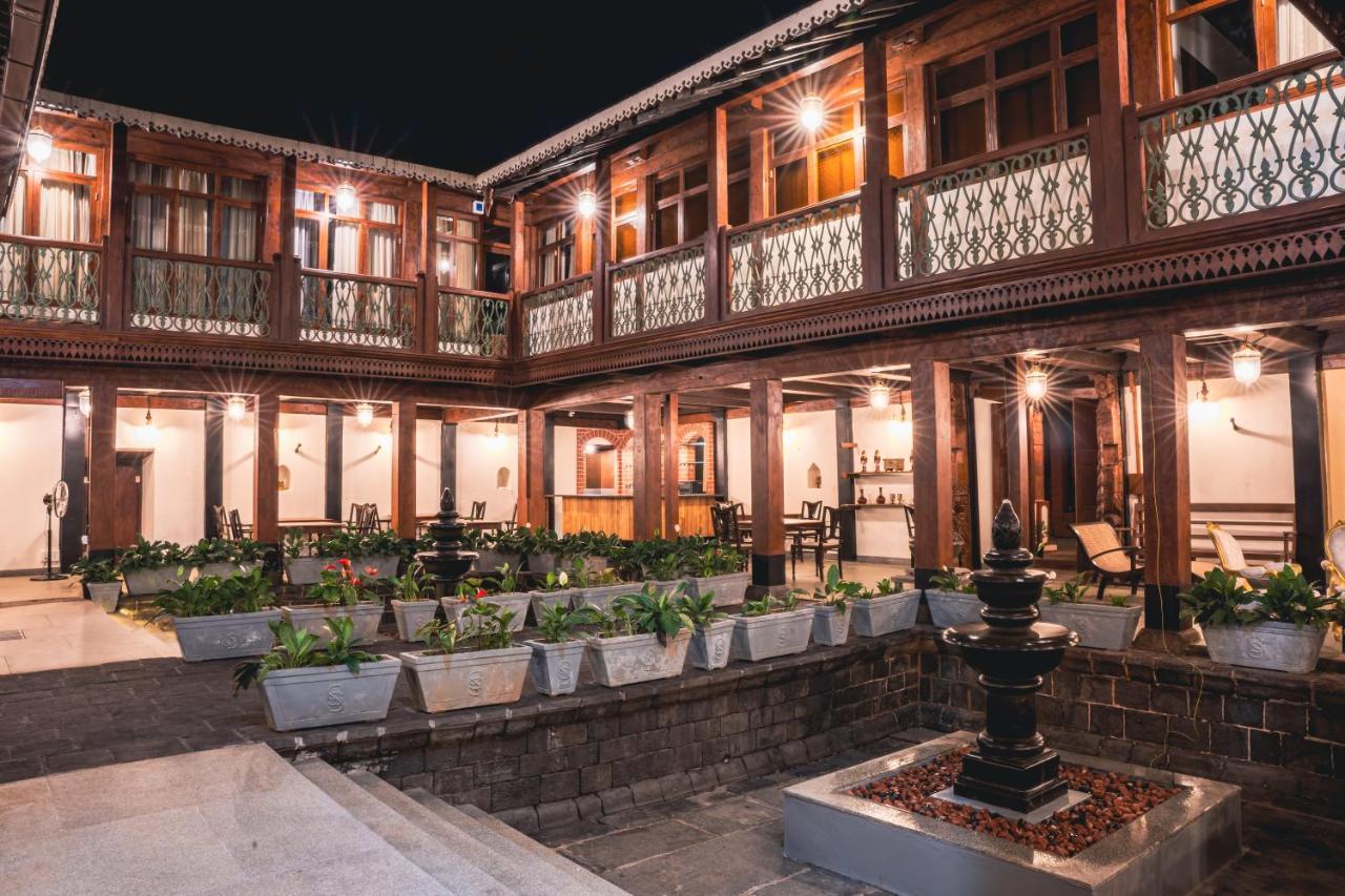 Sawantwadi Palace Boutique Art Hotel Exterior foto